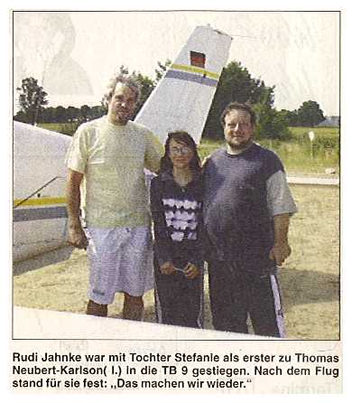 Rudi und Stefanie Jahnke flogen als erste mit Thomas Neubert-Karlson. Artikel von Susanne Schröder